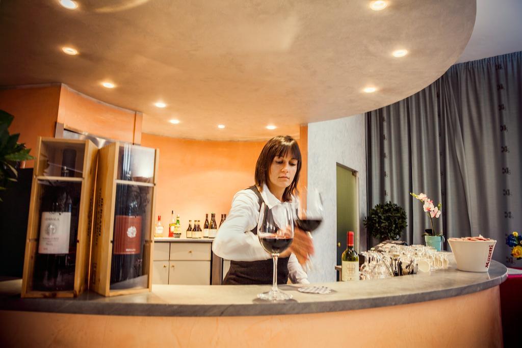 Hotel Salera Asti Eksteriør billede