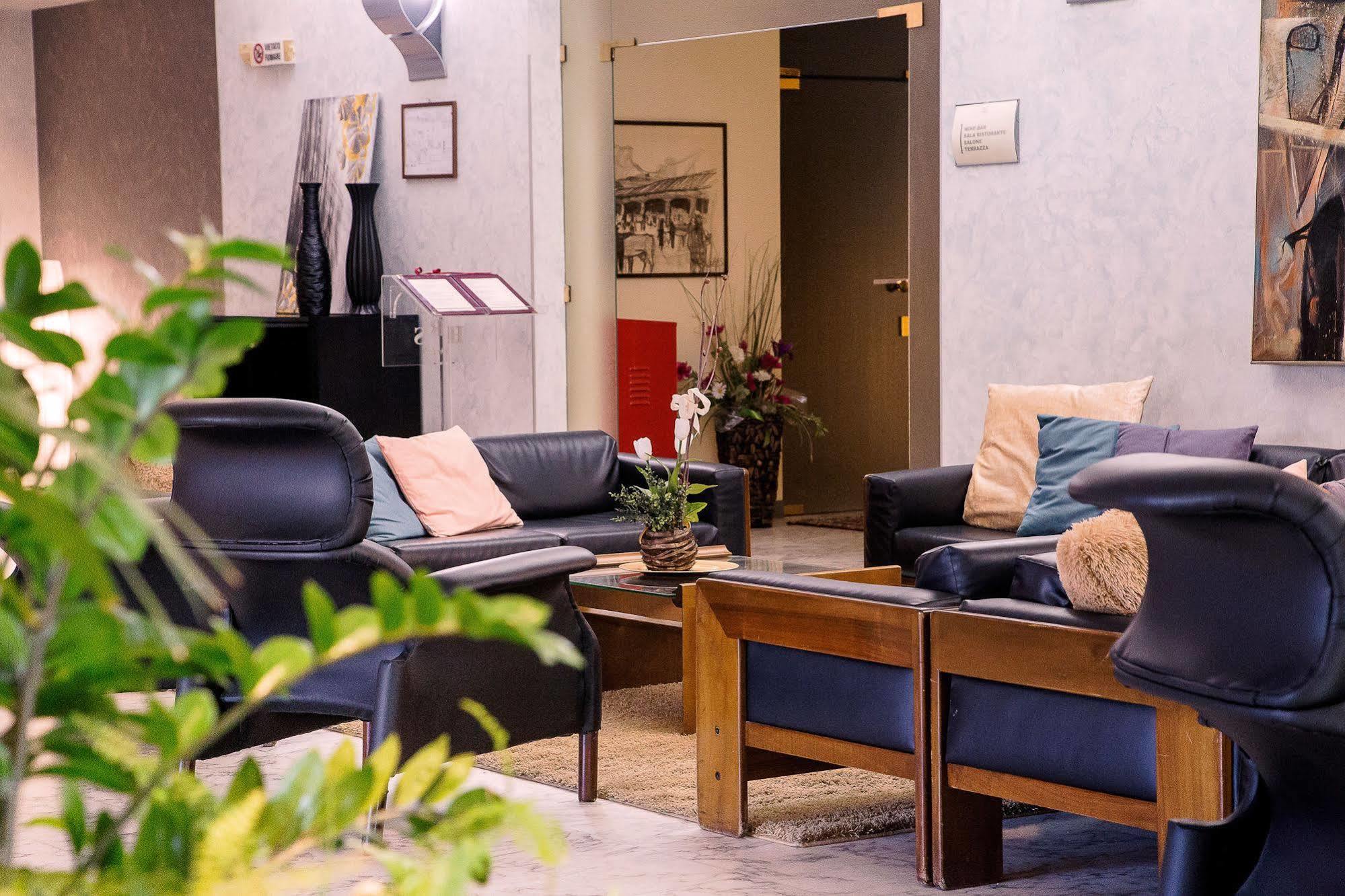 Hotel Salera Asti Eksteriør billede