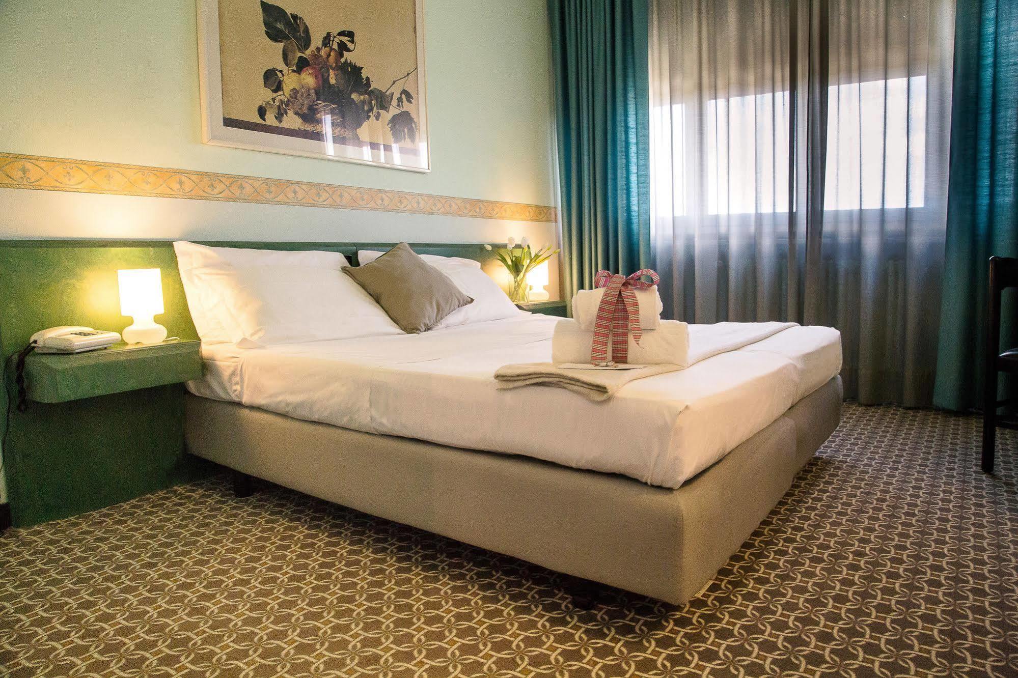 Hotel Salera Asti Eksteriør billede